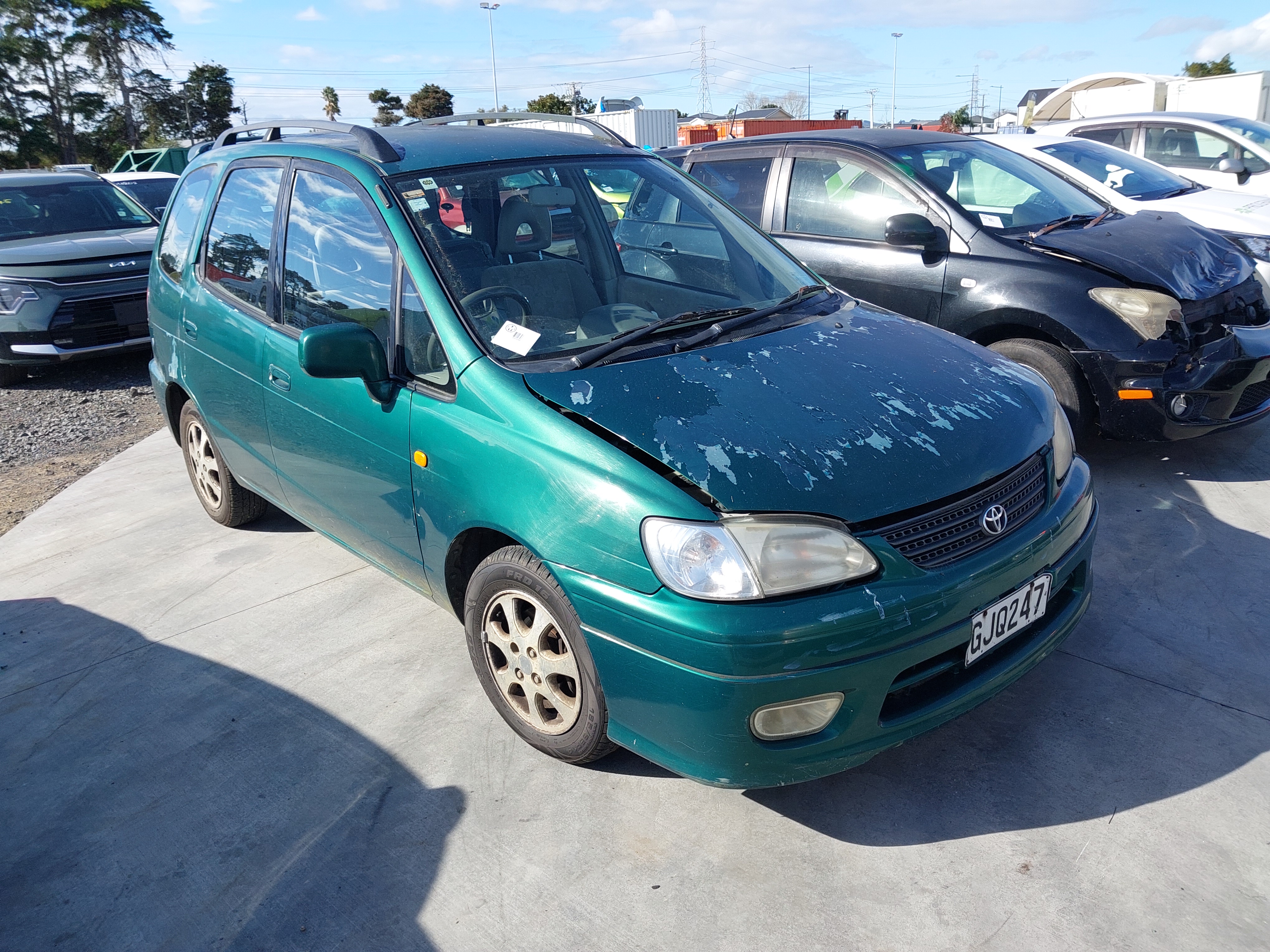 2000 Toyota Spacio 1.6P Wagon 4A Station Wagon Photo