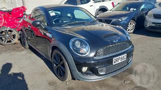 2012 BMW Mini Cooper S Coupé Photo