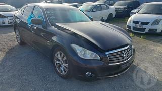 2011 Nissan Fuga Hybrid Sedan Photo