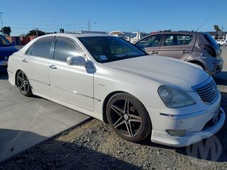 2005 Toyota Crown Majesta Sedan Photo