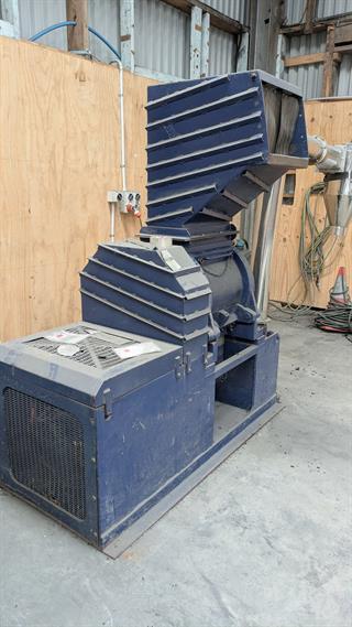 Plastic Shredder - unreserved Shredder Photo