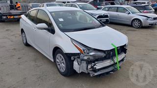 2021 Toyota Prius Hatch Photo