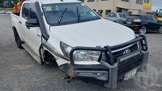 2019 Toyota Hilux SR TD DC 2.8D/4WD Utility Photo