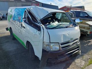 2011 Toyota Hiace Station Wagon Photo