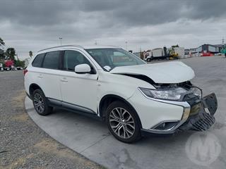 2018 Mitsubishi Outlander LS 2.4P/4WD/CVT Station Wagon Photo