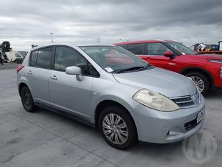 2010 Nissan Tiida Hatch Photo