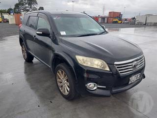 2010 Toyota Vanguard Station Wagon Photo