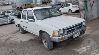 1996 Toyota Hilux 2.4P 2WD DCB UTE 5M Multi Purpose Vehicle Photo