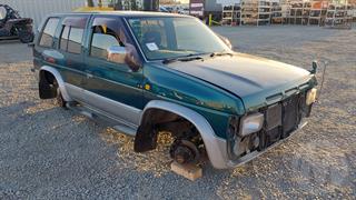 1995 Nissan Terrano R3M Station Wagon Photo