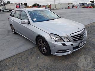 2011 Mercedes-Benz E350 Bluetec Station Wagon Photo