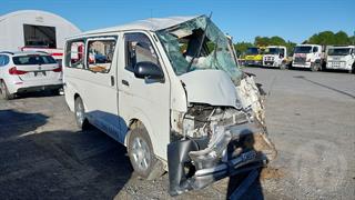 2016 Toyota Hiace ZL TD 3.0DT/5MT Van Photo