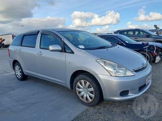 2004 Toyota Wish Station Wagon Photo
