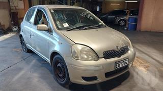 2002 Toyota Vitz Hatch Photo