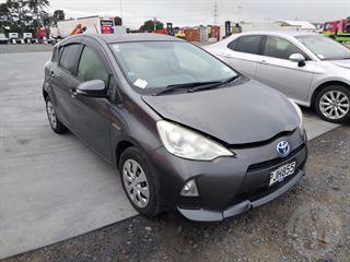 2013 Toyota Aqua Hybrid Hatch Photo