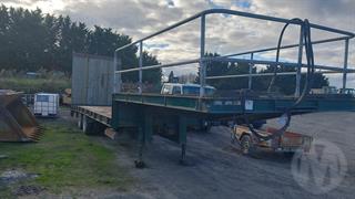 1992 Custombuilt Low Loader Trailer Photo