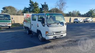 2002 Isuzu NKR Air Seeder Photo