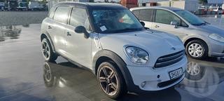 2015 MINI Cooper Countryman SAV 6A 5DR 1.6L Station Wagon Photo