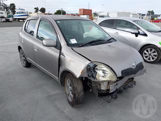 2004 Toyota Vitz Hatch Photo