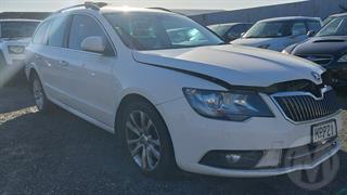2014 Skoda Superb TDI103KW6DSGWGN 2.0 Station Wagon Photo