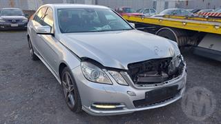 2010 Mercedes-Benz E 350 Elegance Sedan Photo