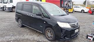 2012 Nissan Serena Hybrid Station Wagon Photo