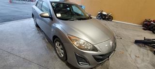 2009 Mazda Axela Hatch Photo
