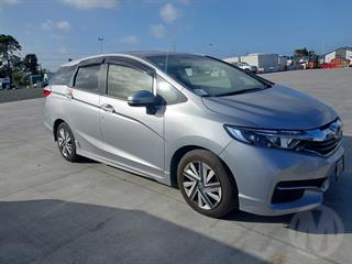 2017 Honda Shuttle Hybrid Station Wagon Photo