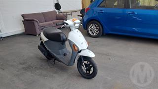 2014 Suzuki UZ 50D Scooter Photo
