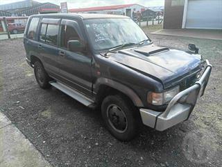 1993 Isuzu Bighorn Station Wagon Photo