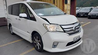 2013 Nissan Serena Hybrid Station Wagon Photo