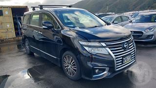2014 Nissan Elgrand Highway Star 2.5 Station Wagon Photo