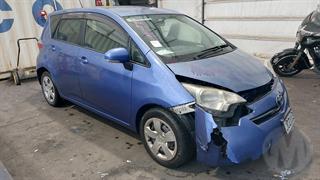 2012 Toyota Ractis Station Wagon Photo