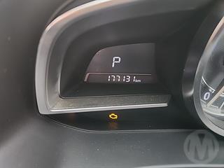 2013 Mazda Axela Hatch Photo