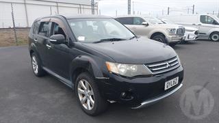 2010 Mitsubishi Outlander 4D Station Wagon Photo