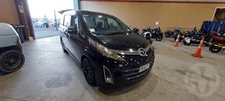 2010 Mazda Biante 5D Station Wagon Photo