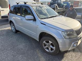 2007 Suzuki Escudo Station Wagon Photo