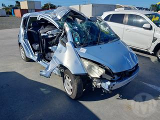 2005 Mitsubishi Colt Station Wagon Photo