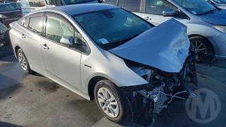 2017 Toyota Prius Hatch Photo