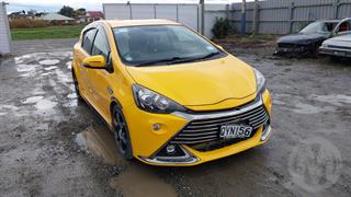 2015 Toyota Aqua Hatch Photo