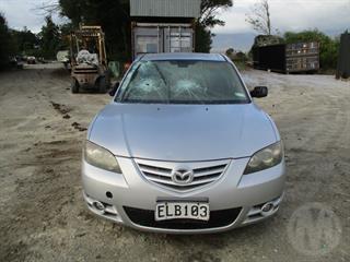 2004 Mazda Axela Sedan Photo