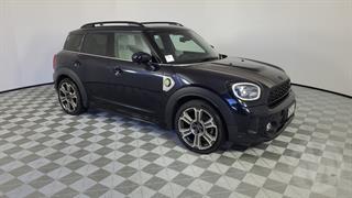 2024 MINI Countryman Cooper SE ALL4 Phev 5D Station Wagon Photo
