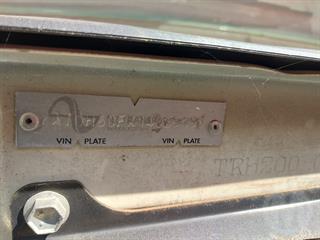 2005 Toyota Hiace Dual Cab Utility Photo