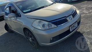2005 Nissan Tiida Hatch Photo