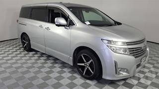 2011 Nissan Elgrand 5D Station Wagon Photo