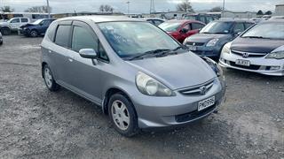 2006 Honda fit Hatch Photo