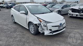 2016 Toyota Prius Hatch Photo