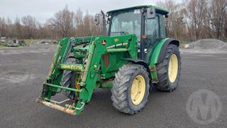 2005 John Deere 5720 Tractor Photo