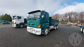 2014 Hino 700 FS1ELKD-LPN Tipper Photo