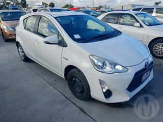 2016 Toyota Aqua Hybrid Hatch Photo