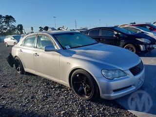 2004 Toyota Markx Sedan Photo